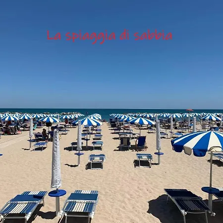 Conero-alba Al Mare-stella-bilocale E Corte