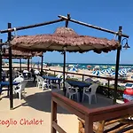 Apartment Conero-alba Al Mare-stella-bilocale E Corte
